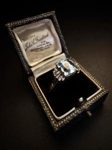 Anello  in  Platino  con  Acquarina  e  Diamanti  